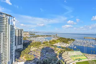 301 1st St S, Saint Petersburg, FL 33701 - Photo 13