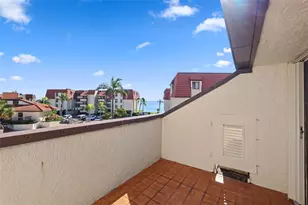 132 1st St E, Tierra Verde, FL 33715 - Photo 23