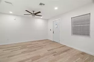 3103 16th St N, Saint Petersburg, FL 33704 - Photo 7