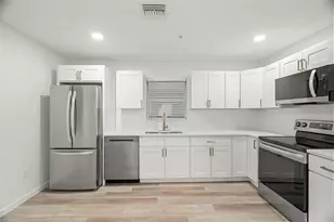 3103 16th St N, Saint Petersburg, FL 33704 - Photo 5