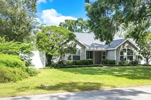 2201 Howard Ln, Tampa, FL 33612 - Photo 5