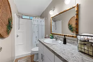 36825 Kiowa Ave, Zephyrhills, FL 33542 - Photo 25