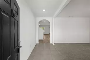 35533 Stella Vast Dr, Zephyrhills, FL 33541 - Photo 3