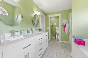 26843 Roseann Pl, Lutz, FL 33559 - Photo 21