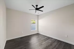 1910 14th Ave S, Saint Petersburg, FL 33712 - Photo 13