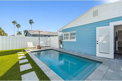 848 180th Avenue E, Redington Shores, FL 33708 - Photo 45