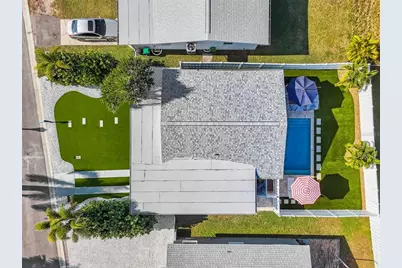 848 180th Avenue E, Redington Shores, FL 33708 - Photo 11