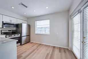 168 Southeast Blvd N, Saint Petersburg, FL 33703 - Photo 5