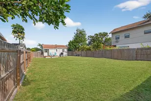 486 49th Ave N, Saint Petersburg, FL 33703 - Photo 17