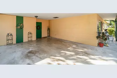 4652 Maceachen Boulevard, Sarasota, FL 34233 - Photo 5