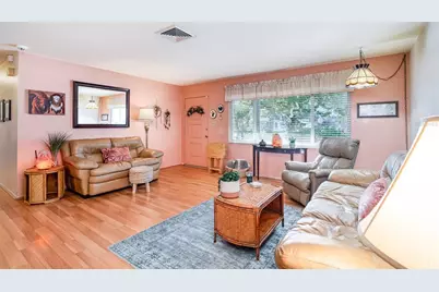 4652 Maceachen Boulevard, Sarasota, FL 34233 - Photo 9