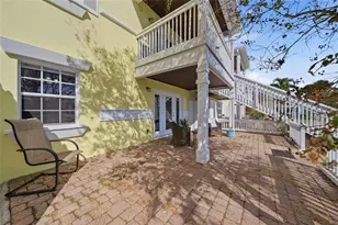 220 Pompano Dr SE, Saint Petersburg, FL 33705 - Photo 19