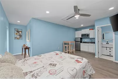 13834 Cherry Creek Drive, Tampa, FL 33618 - Photo 37