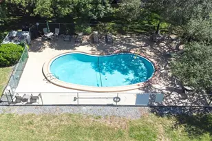 2201 Pine Dr, Tarpon Springs, FL 34689 - Photo 35