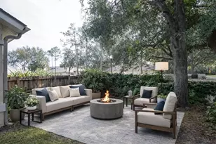 13902 Bardmoor Pl, Tampa, FL 33618 - Photo 15