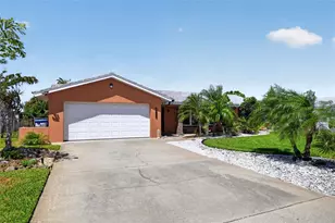 4461 38th Way S, Saint Petersburg, FL 33711 - Photo 3