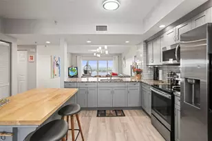 6495 Shoreline Dr, Saint Petersburg, FL 33708 - Photo 3