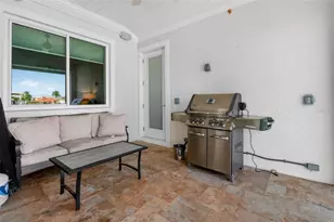 1232 79th St S, Saint Petersburg, FL 33707 - Photo 43