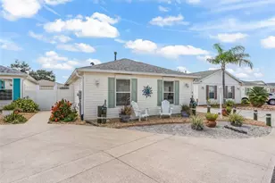 978 Smyrna St, The Villages, FL 32162 - Photo 3