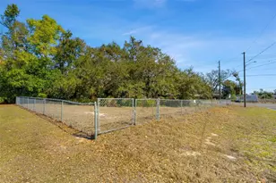 702 Westwood Dr, Brandon, FL 33511 - Photo 1