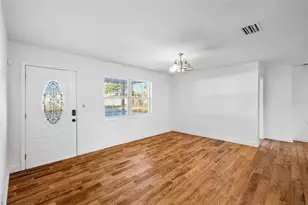 3088 50th Ave N, Saint Petersburg, FL 33714 - Photo 7