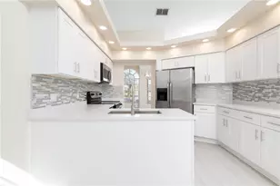 9390 Mississippi Run, Weeki Wachee, FL 34613 - Photo 13