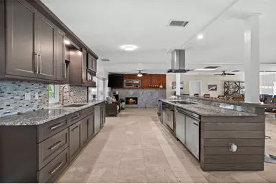 2129 W Tobago Circle, Fort Myers, FL 33905 - Photo 7