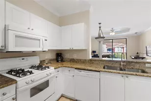 2739 Via Capri, Clearwater, FL 33764 - Photo 11