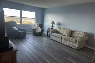 4725 Cove Cir, Saint Petersburg, FL 33708 - Photo 9