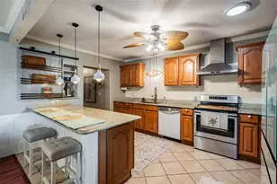302 Whitcomb Blvd, Tarpon Springs, FL 34689 - Photo 9