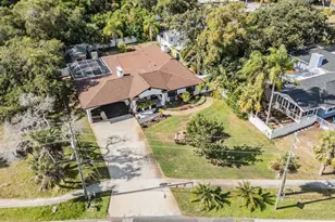 302 Whitcomb Blvd, Tarpon Springs, FL 34689 - Photo 51