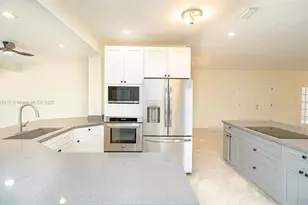 2810 SW 114th Ave, Miami, FL 33165 - Photo 11