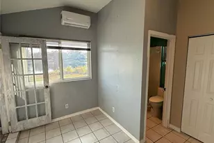 12510 Forest Hills Dr, Tampa, FL 33612 - Photo 29