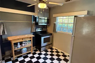 12510 Forest Hills Dr, Tampa, FL 33612 - Photo 33