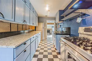 12510 Forest Hills Dr, Tampa, FL 33612 - Photo 19