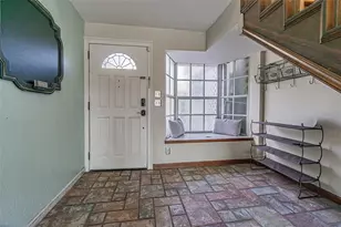 12510 Forest Hills Dr, Tampa, FL 33612 - Photo 11