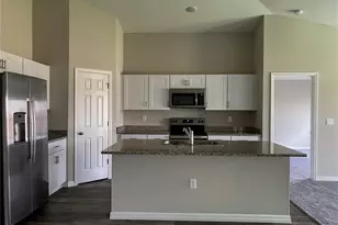 12921 Twin Bridges Dr, Riverview, FL 33579 - Photo 3