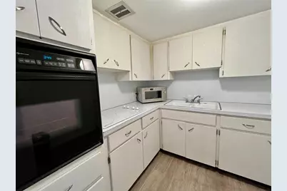 2457 Ecuadorian Way #51, Clearwater, FL 33763 - Photo 9