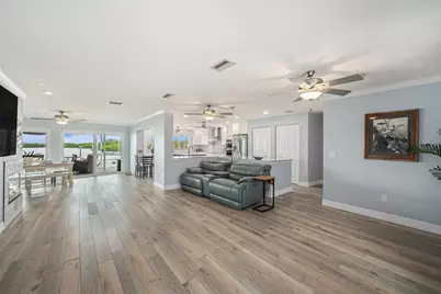 5694 Oakhurst Drive, Seminole, FL 33772 - Photo 13
