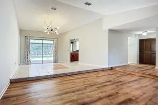 1623 Carter Oaks Dr, Valrico, FL 33596 - Photo 5