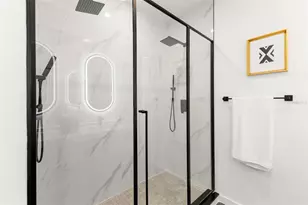 2104 4th St S, Saint Petersburg, FL 33705 - Photo 25