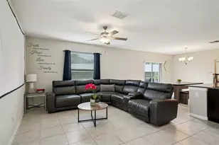 14460 English Lavender Dr, Wimauma, FL 33598 - Photo 3