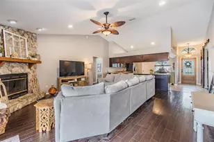 23526 Pine Lake St, Land O Lakes, FL 34639 - Photo 7