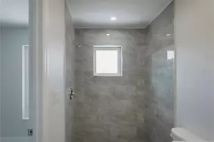 310 Hibiscus St, Tarpon Springs, FL 34689 - Photo 15