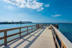 100 Bluff View Dr, Belleair Bluffs, FL 33770 - Photo 25