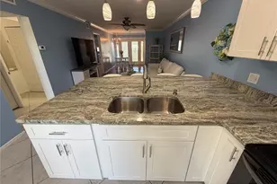 9224 Mission Oaks Blvd, Seminole, FL 33776 - Photo 7