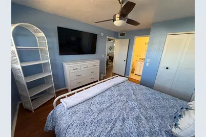 9224 Mission Oaks Boulevard, Seminole, FL 33776 - Photo 29