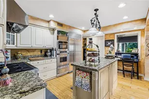 1221 N Riverhills Dr, Temple Terrace, FL 33617 - Photo 17