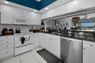 1200 Country Club Dr, Largo, FL 33771 - Photo 15