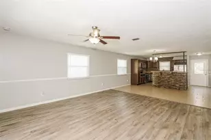 2510 Yule Tree Dr, Edgewater, FL 32141 - Photo 3